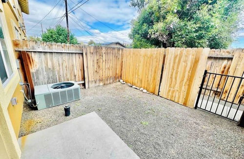 Reno Maison | Triplex Breing The Entire Team/6Bd 6.5Ba/Sleeps21