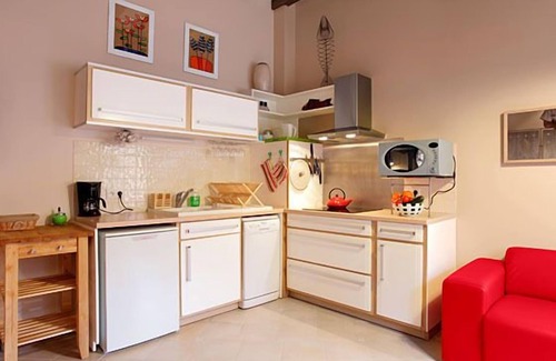 Enclos Maison | Triplex in character house 2 steps from the Vieux Bassin and salt granaries