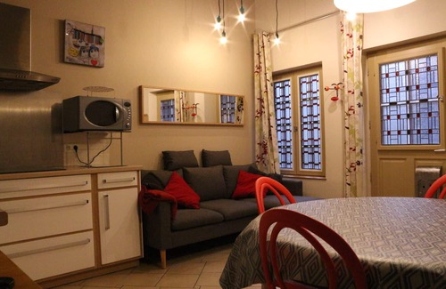 Enclos Maison | Triplex in character house 2 steps from the Vieux Bassin and salt granaries