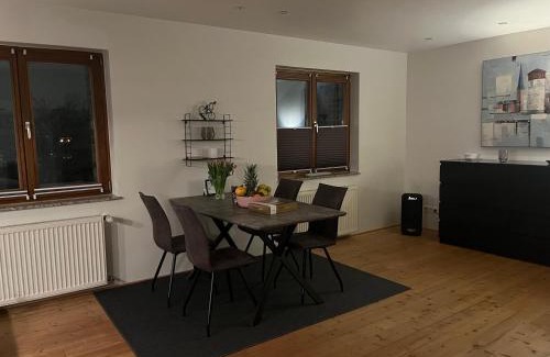Unterrath Appartement | Tritt ein bring Glück herein - Exquisite 75 qm - Messenähe - Parkplatz - Flughafennähe