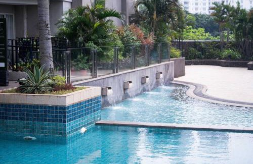 Grogol Utara Appartement | Trivana Pool View 3BR Senayan