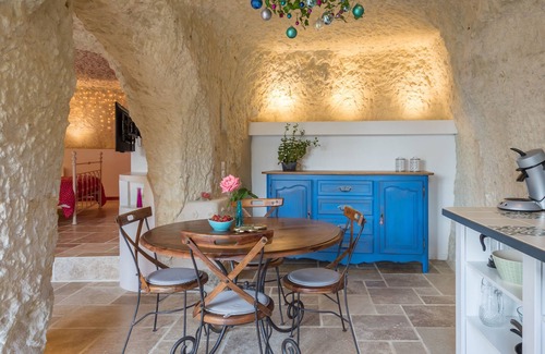 Noizay Cottage | Gîte troglodytique en Touraine : charme & insolite