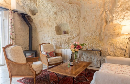 Noizay Cottage | Gîte troglodytique en Touraine : charme & insolite