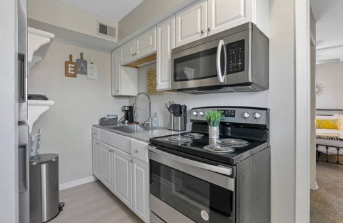 Franklin Park Appartement | Trolley District Treasure 1 BR Apt!