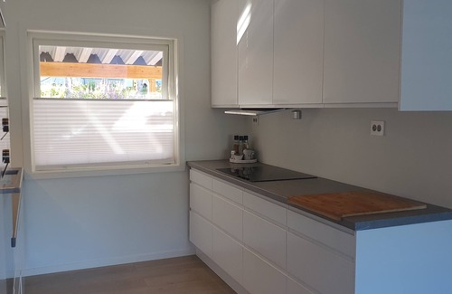 Tromso Appartement | Tromsø View, Central, Free parking, EV-charger. Quiet neighborhood