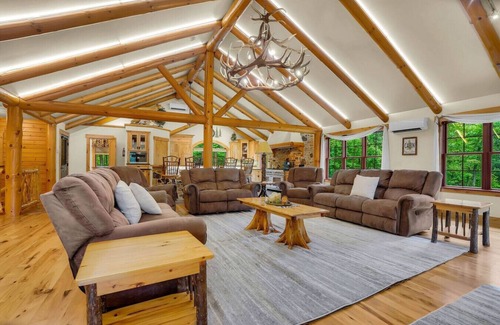 Elliottsburg Cabine | Trophy Whitetail Lodge