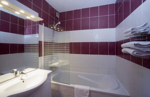 Rivesaltes Hôtel | Tropic Hotel