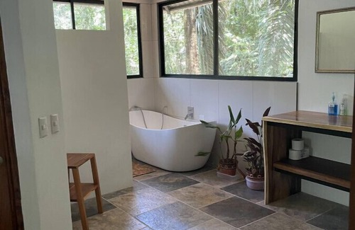 Parrita Maison | Tropical Forest View