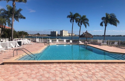 Palma del Mar Copropriété | Nice Tropical 1 BD 1. 5 BA Condo sur Isla Del Sol, St Petersburg, Floride