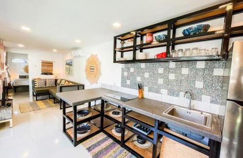 Selong Belanak Appartement | Tropical 2BR Escape & Walk to Selong Belanak Beach