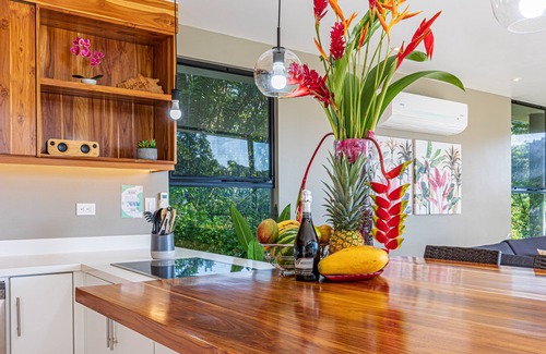 Hatillo Villa | Tropical 4 Bedroom Luxury Home with Pool & Hot Tub
