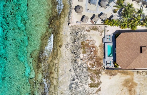 Belnem Cabine | Tropical Beach Lodges - oceanfront, private pool, direct sea & beachclub access