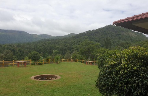 Manchalli Maison | Tropical Blooms Coorg