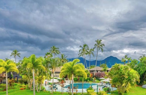 Kaiulani Copropriété | Tropical Garden Condo with AC and pool