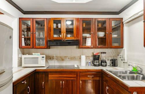 Damas Appartement | Tropical Oasis Family 2bdr