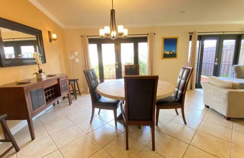 Sunset Maison | Tropical Oasis home w Community Pool great area