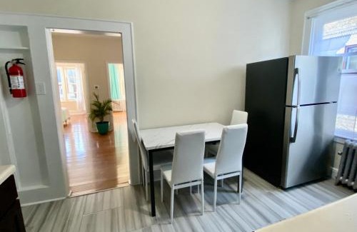 Irvington Maison | Tropical Oasis - Room 1