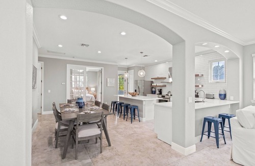 Anna Maria Maison | Tropical Paradise: 4BR Island Home w/Pool & Bay Views