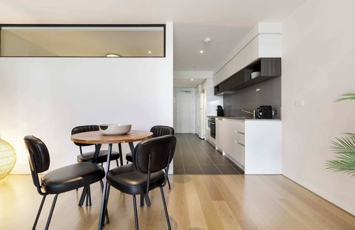 Hawthorn Copropriété | Tropical Sanctuary in Hawthorn’s Urban Hot Spot