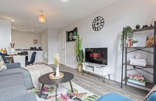 Bordesley Appartement | Tropical Suite - 2 Bed 2 Bath City Centre Netflix Games - Exclusive Weekly and Monthly DEALS - Raozee Homes