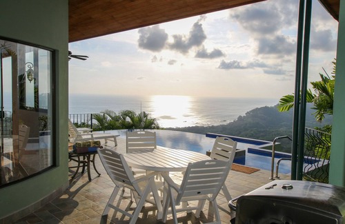 Dominicalito Maison | Villa tropicale avec des vues spectaculaires!