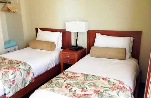 Waikiki Hôtel | Tropical Waikiki Stay with Breathtaking Views and Modern Comforts
