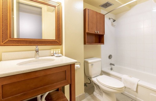 Waikiki Hôtel | Tropical Waikiki Stay with Breathtaking Views and Modern Comforts