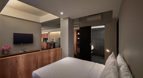 Downtown George Town Hôtel | Tropics Eight Suites