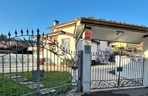 Stiava Villa | Trovaposo Guest House - Villa with pool in the hills of Versilia