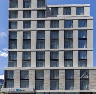 Gay Village Hôtel | Tru By Hilton Montréal centre-ville