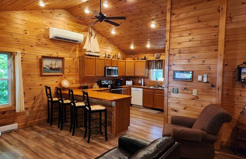 Chautauqua County Cottage | Front de mer sur le lac Érié * Driftwood Cottage
