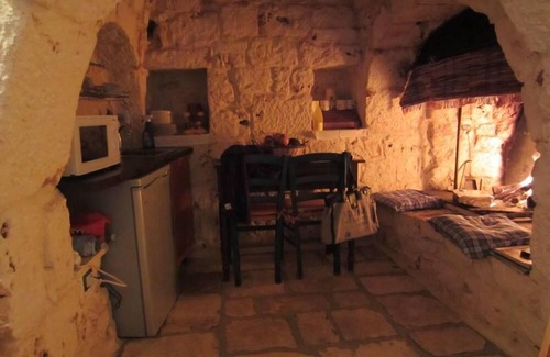 Ceglie Messapica Maison | Trullo Casedd, for Vs. Vacation CIN: IT074003C200103864