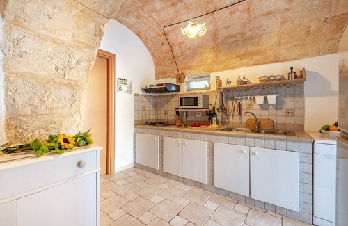 San Vito dei Normanni Villa | Trullo Delle Ginestre Private Pool, Latiano, Italy