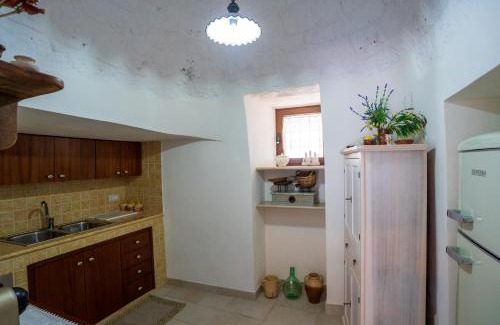 Fasano Maison | Trullo Mont Bell con giardino e piscina privata