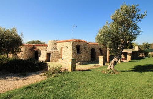 Marina di Pescoluse Maison | Trullo Piperita by LoveSud
