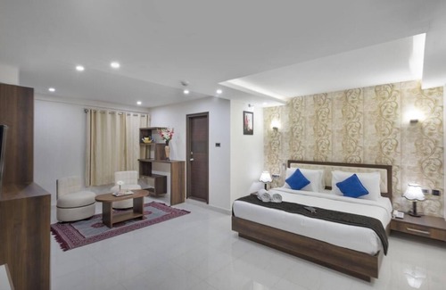 Bommasandra Hôtel | TS Royal Grand - Attibele, Hosur