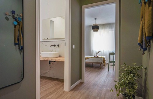 Rovereto Appartement | TSS' Depero" - Stylish, Newly Renovated near MART, Supermarket, Restaurants