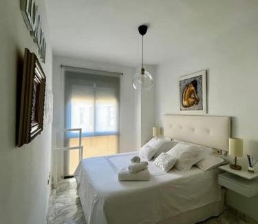 Doctor Barraquer-Grupo Renfe-Policlinico Appartement | Tu oasis de lujo junto al Guadalquivir