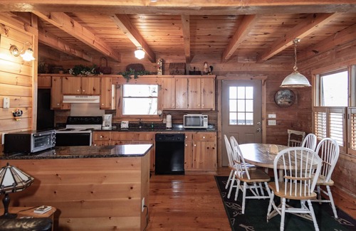 Pine Mountain Cabine | "Falcon Nest" Cabin 14A