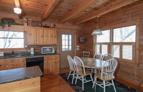 Pine Mountain Cabine | "Falcon Nest" Cabin 14A
