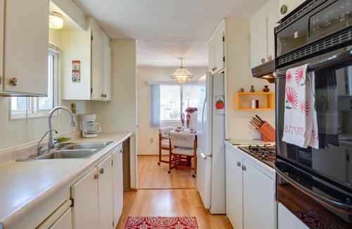 Tucson Estates Maison | Tucson Estates Home: Private Deck, Pool Access!