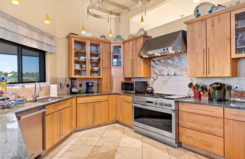 Rockcliff Maison | Tucson Hilltop Estate