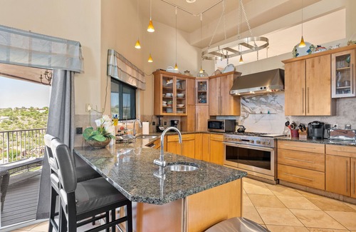 Rockcliff Maison | Tucson Hilltop Estate