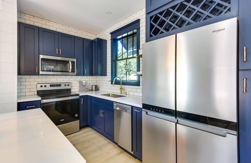 Blenman-Elm Cottage | Tucson Spanish Bungalow w/ Yard, Near Downtown!