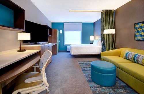 Downtown Tucson Hôtel | Tucson Treasure! 2 Comfortable Units, Onsite Parking, Outdoor Pool!