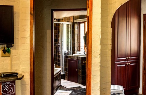 Mbombela Cabine | Tudor Cottage at Heysbrook