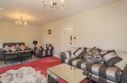 Symonds Yat Maison | Tudor House