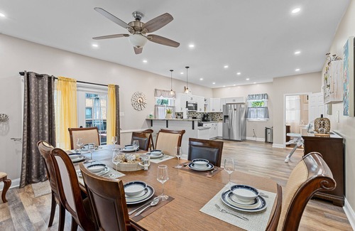 East Lansdowne Maison | Near Eagles Field ,Cozy 6bed, 12 guest, PHL,UPENN, Fast Wi-Fi, King Bed, Parking