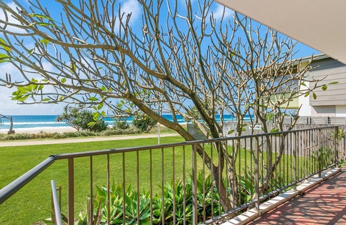 Tugun Appartement | Tugun By The Beach Unit 1 Seaside Serenity on Bilinga Beach and close to Tugun with Wi-Fi Inc.