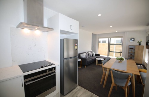 Kawaha Point Maison | Tui Brand New Lakefront accommodation Whole House